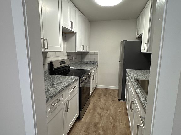 5th image of 303 E Calhoun St #11