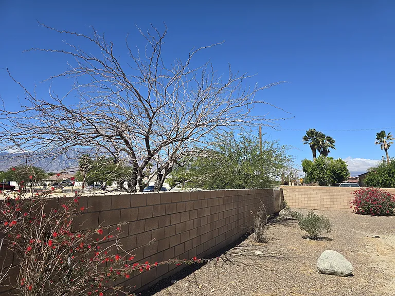 13987 El Cajon Dr — Photo 23