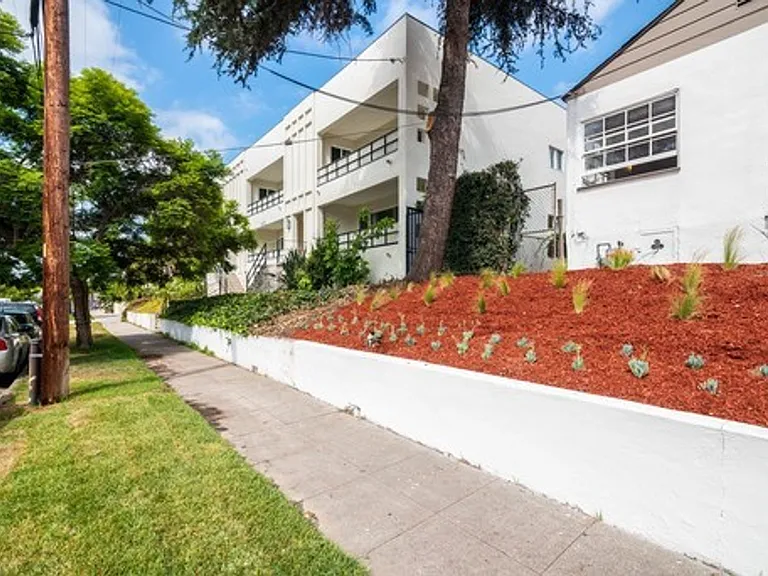 Ohio Wilkins Apartments — Photo 1
