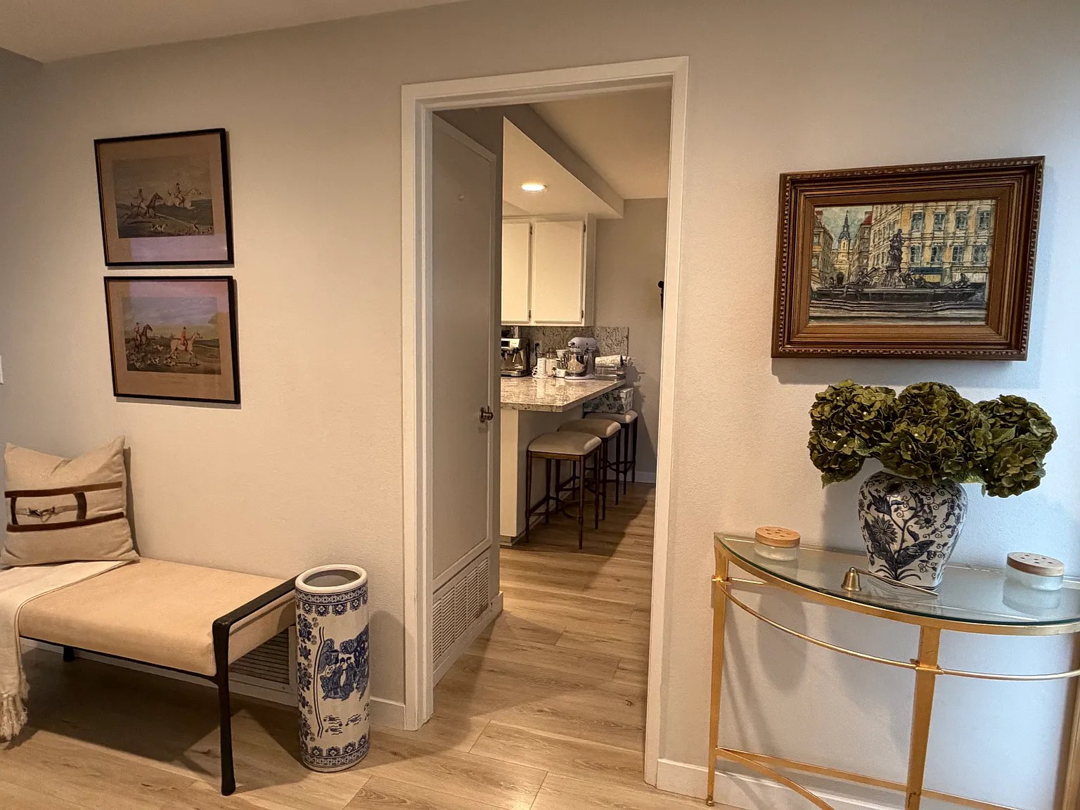 3 bed, 2.5 bath, 2075 sqft, $7,450 — Photo 4