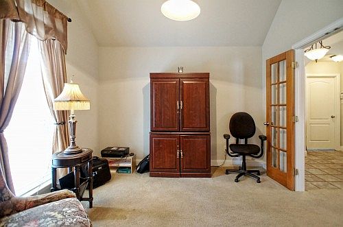 5th image of 3200 Riverlakes Dr