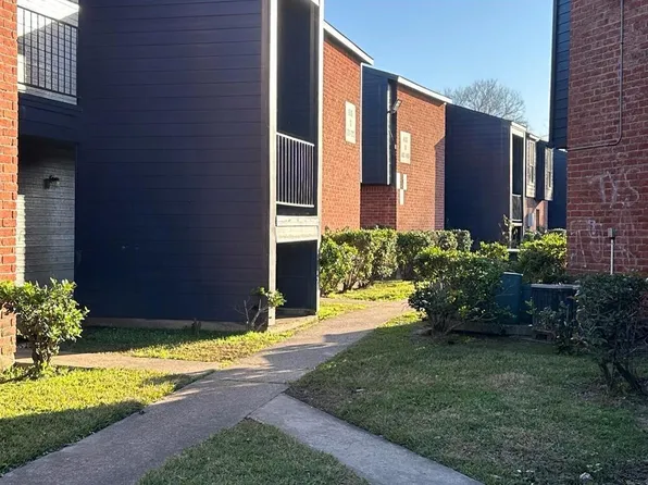 13480 S Thorntree Dr APT 1311, Houston, TX 77015