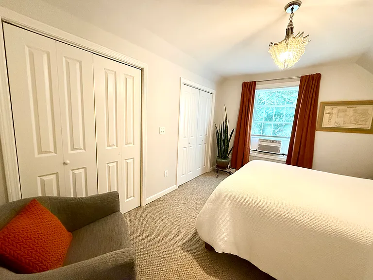 5 Eastman Ave — Photo 22