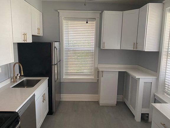 3rd image of 4528 W Wrightwood Ave Unit 1