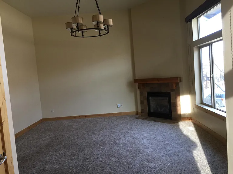 5475 Luge Ln — Photo 3
