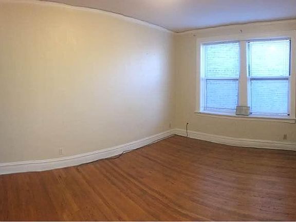 4th image of 3125 N Hamlin Ave #2I