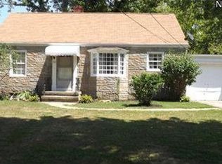715 S Nearing Cir, Geneva, OH 44041