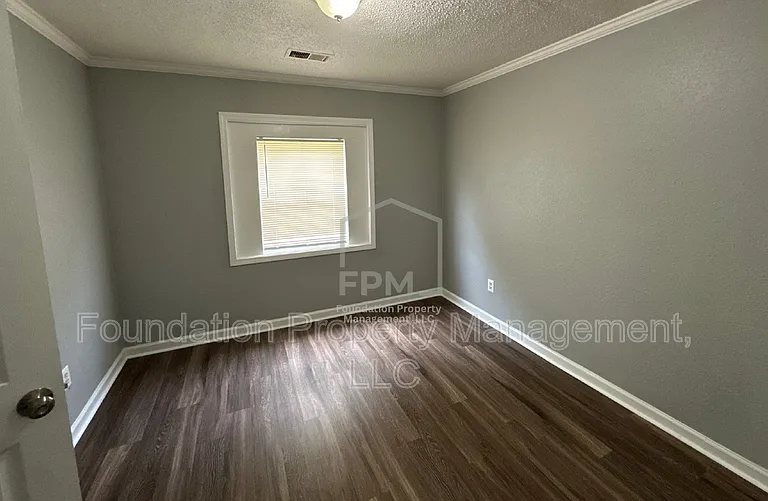 1407 Semmes St — Photo 9