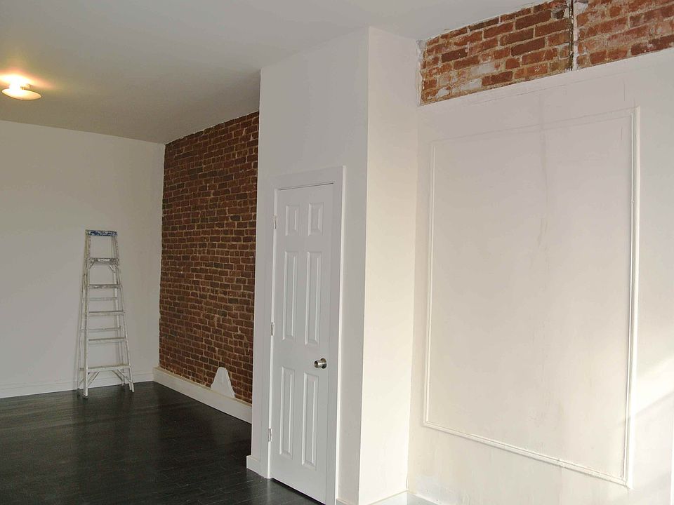 2nd image of 555 Gates Ave APT 4