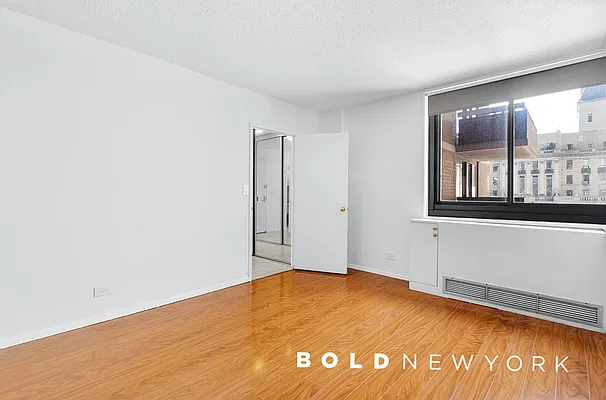 Rented by Bold New York | media 24