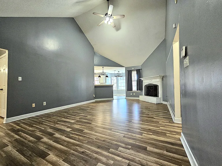 7181 Raleigh Lagrange Rd — Photo 2
