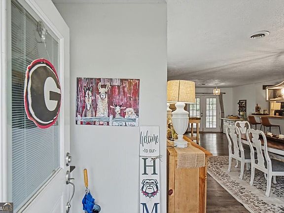 4th image of 13 Bishop Rd NW