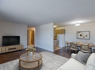 165 Main St #201, Selkirk, MB R1A1R4