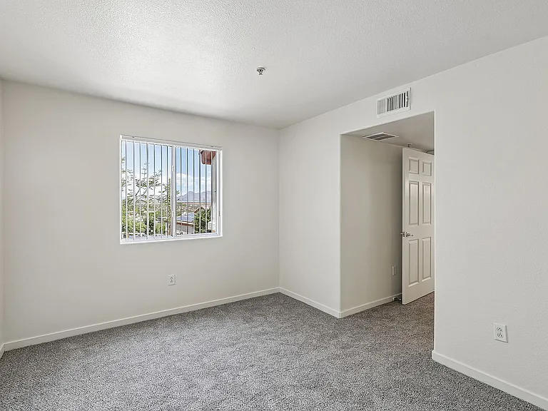 44-web-or-mls-unit B216-016