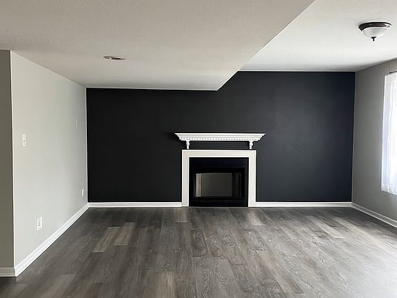 5th image of 5866 Bluebird Cir