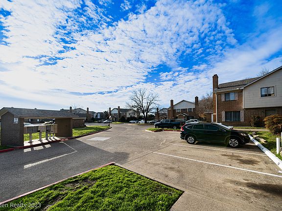 4th image of 4009 N Garland Ave APT 3
