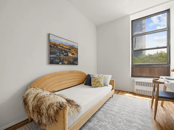 520 La Guardia Place 4S image 7 of 8