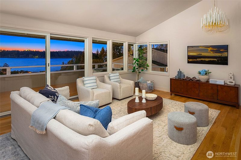 2nd image of 7580 SE 71st Street