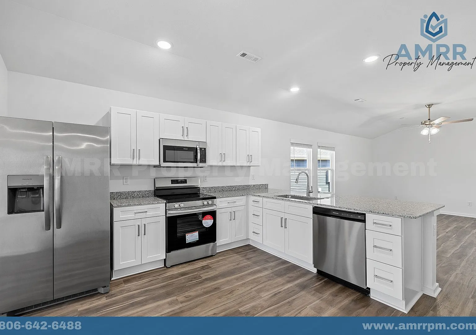 Spacious 4-Bedroom Family Home Awaits in Decatur — Photo 4