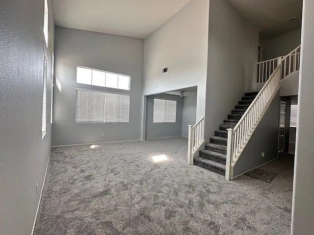 4 bed, 2.5 bath, 2300 sqft, $3,500 — Photo 3