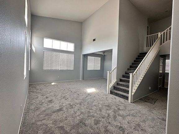 3rd image of 8495 Syracuse St