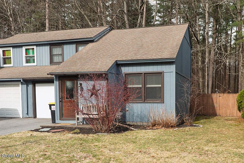 3rd image of 70 Pepperbush Place
