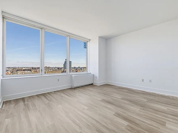 2nd image of 86 Fleet Pl APT 22B