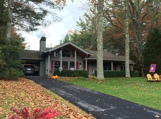 29 Stable Ln, Highlands, NC 28741