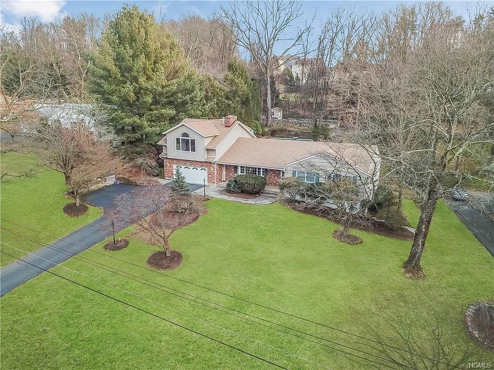 1st image of 3 Rocklyn Dr
