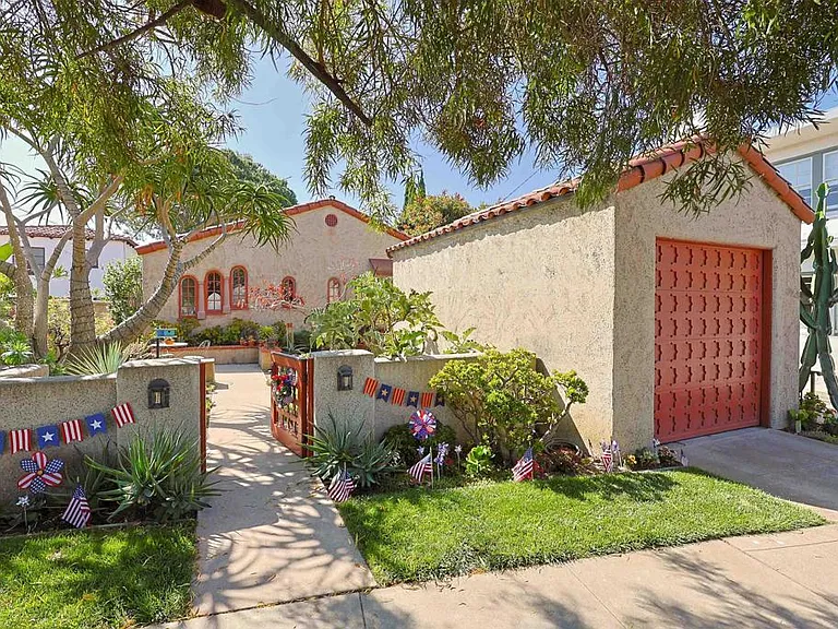 1027 Adella Ave — Photo 66