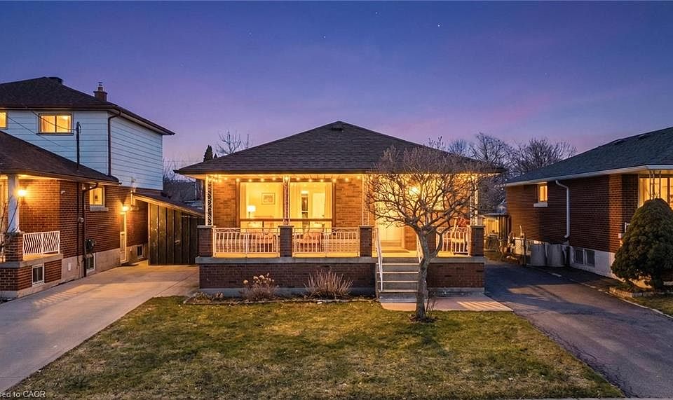 1st image of 31 Terrace Dr