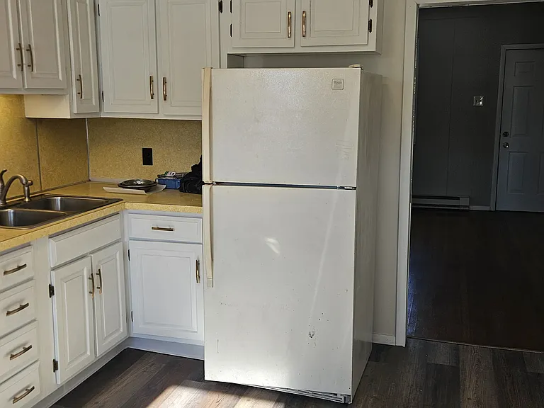 30 E Pine St — Photo 1