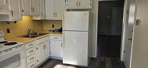 30 E Pine St Photo 1