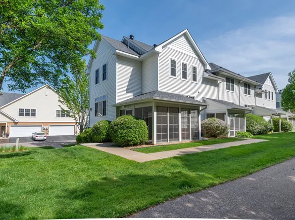 2133 Village Trl, Mound, MN 55364