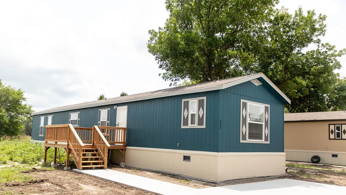 Building Photo - Kingswood Estates