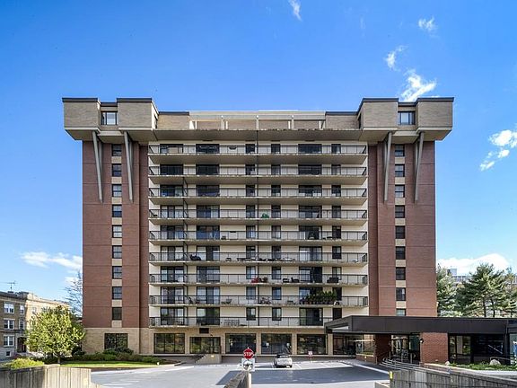 2nd image of 50 Longwood Ave APT 618