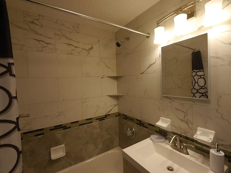 A400 Washington St #D6 — Photo 14