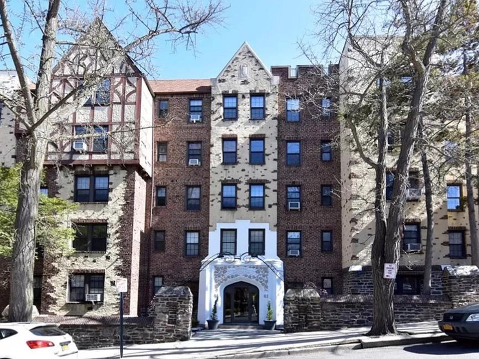 1st image of 61 W Grand St APT 3B