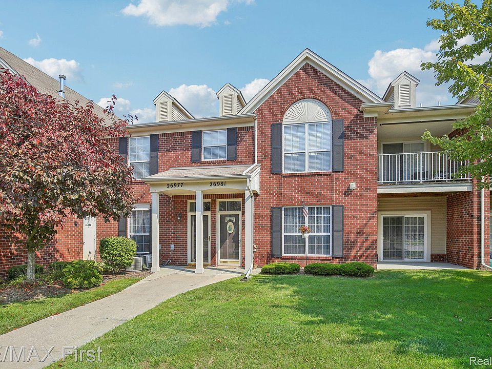 1st image of 26977 Carrington Pl #11