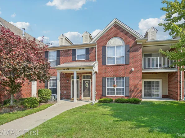 26977 Carrington Pl #11, Harrison Township, MI 48045