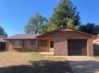 3220 Chetwood Dr, Del City, OK 73115