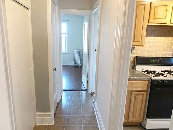 4th image of 28-30 37th St #2R