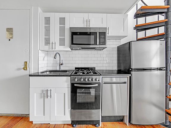 5th image of 168 Stanton St Unit 5B