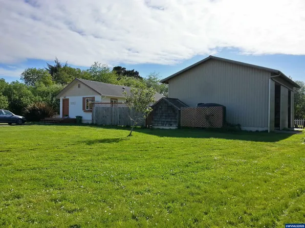 54946 Allegheny Rd, Bandon, OR 97411