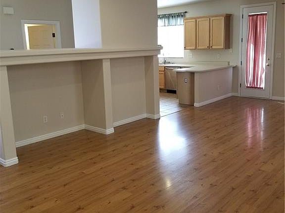 4th image of 10019 Carsoli Ct