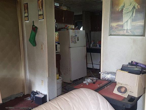 3rd image of 125 Wallace Ave