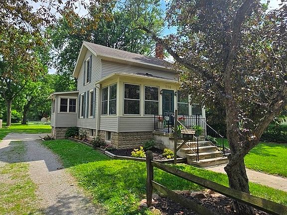 4th image of 116 Pleasant St