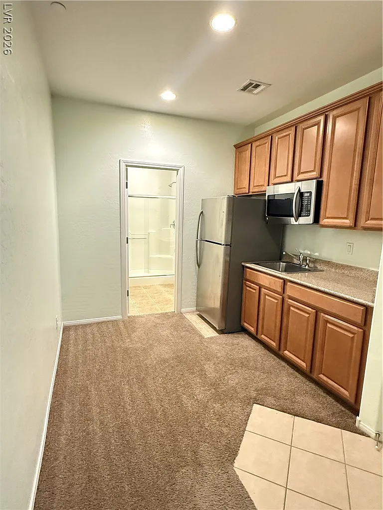 3 bed, 3.0 bath, 1531 sqft, $1,895 — Photo 4
