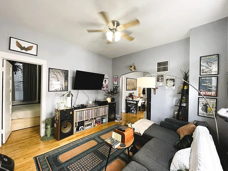 2004 W Armitage Ave #1R — Photo 2