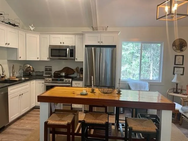 10 Fairway Dr — Photo 4